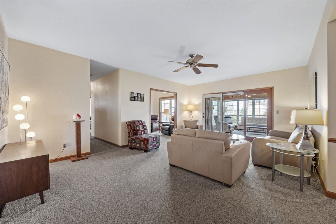 4745 Westchester Drive NE Cedar Rapids IA 52402