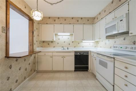 150 Thompson Drive Cedar Rapids IA 52403
