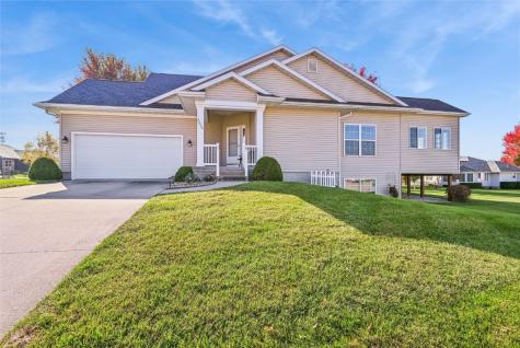 2255 Blairsferry Crossing Hiawatha IA 52233