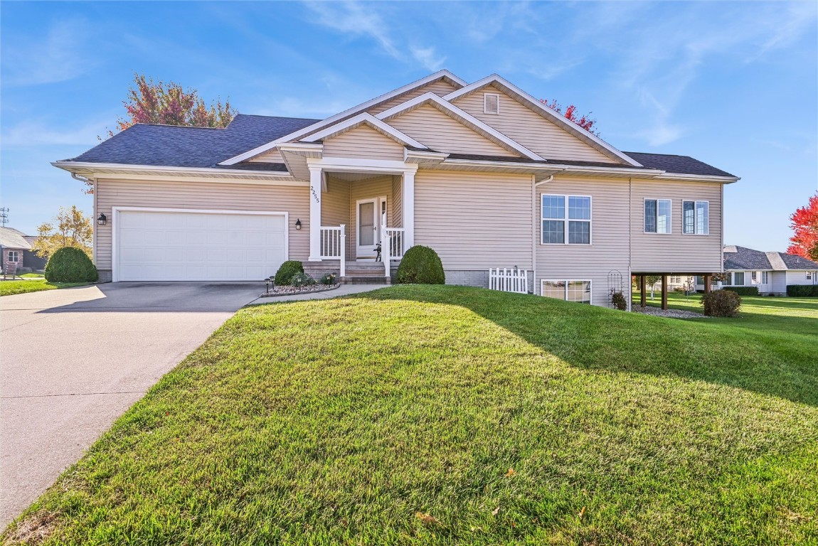 2255 Blairsferry Crossing Hiawatha IA 52233