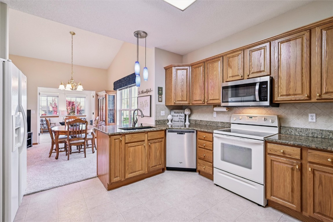2255 Blairsferry Crossing Hiawatha IA 52233