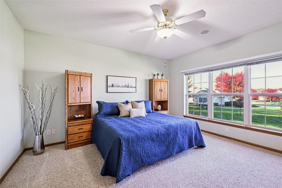 2255 Blairsferry Crossing Hiawatha IA 52233