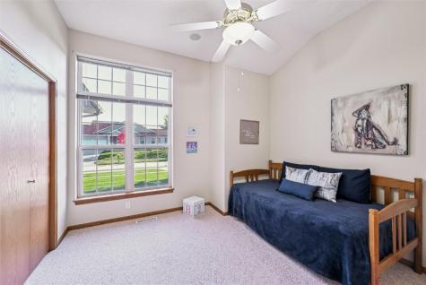 2255 Blairsferry Crossing Hiawatha IA 52233