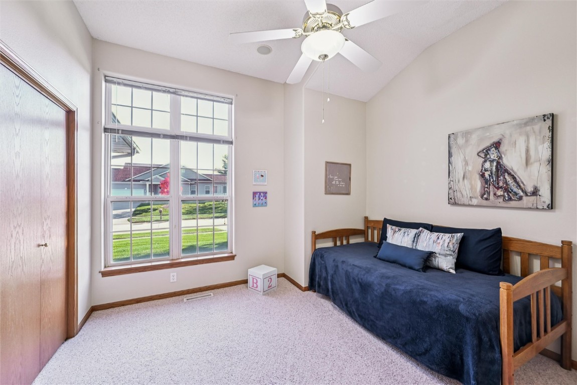 2255 Blairsferry Crossing Hiawatha IA 52233