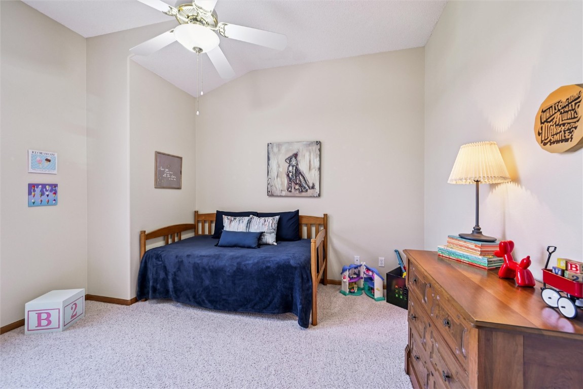 2255 Blairsferry Crossing Hiawatha IA 52233