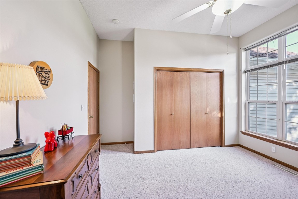 2255 Blairsferry Crossing Hiawatha IA 52233