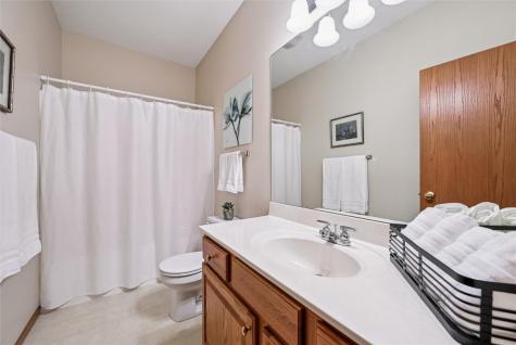 2255 Blairsferry Crossing Hiawatha IA 52233
