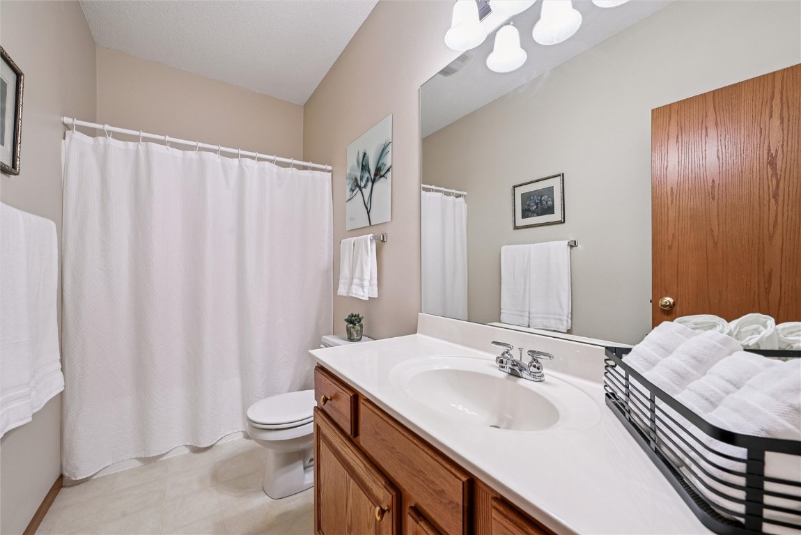 2255 Blairsferry Crossing Hiawatha IA 52233