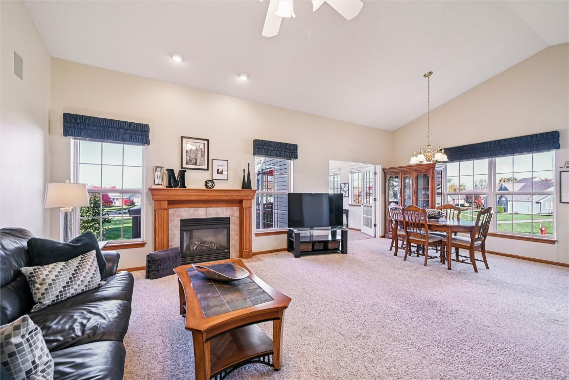 2255 Blairsferry Crossing Hiawatha IA 52233