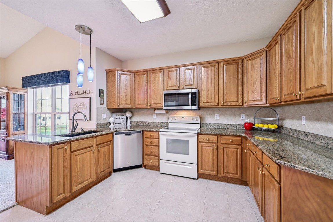 2255 Blairsferry Crossing Hiawatha IA 52233
