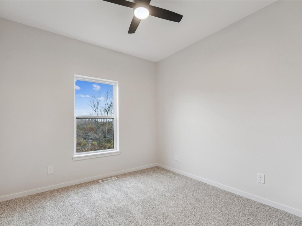 586 Maclan Circle Iowa City IA 52246