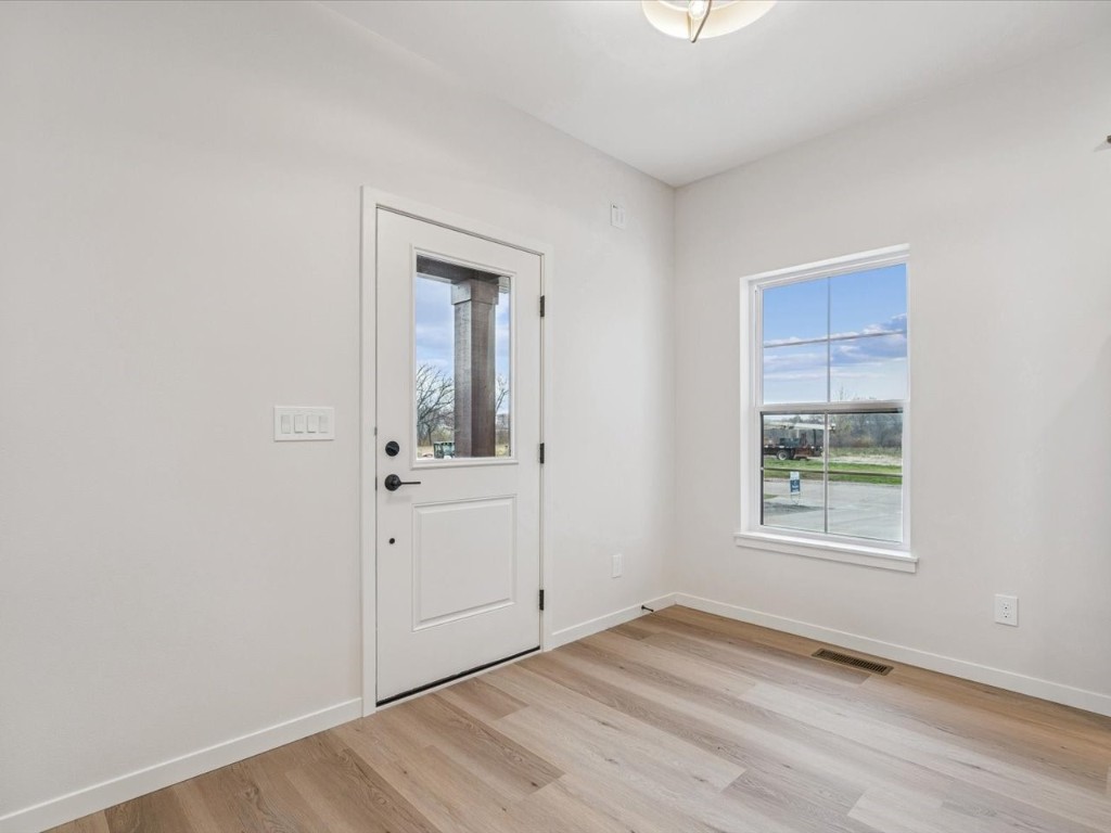 586 Maclan Circle Iowa City IA 52246