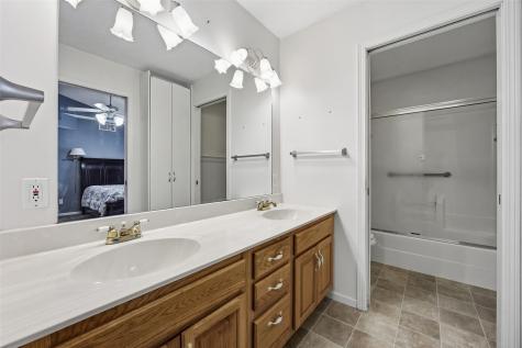 4007 Treeline Court NE Cedar Rapids IA 52411