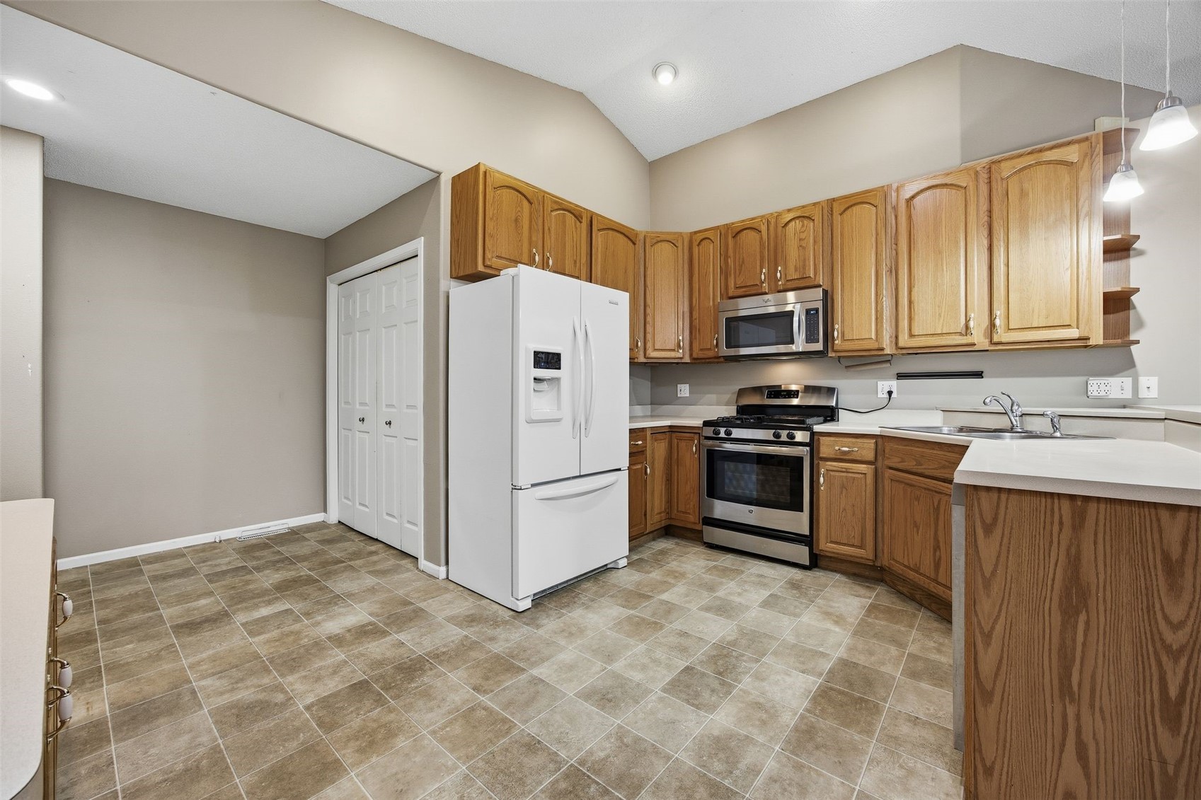 4007 Treeline Court NE Cedar Rapids IA 52411