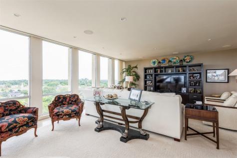 2222 1st Avenue NE Cedar Rapids IA 52403