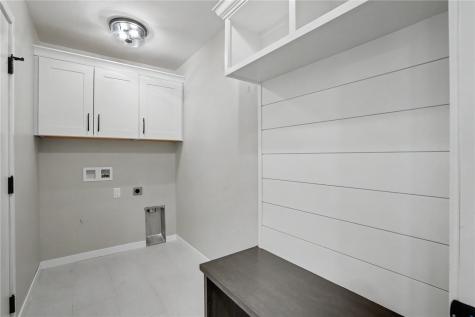 1083 Dubs Drive Iowa City IA 52246