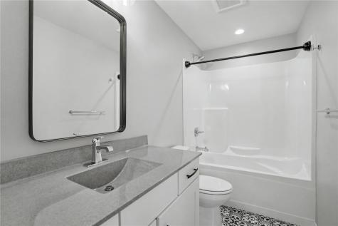 1083 Dubs Drive Iowa City IA 52246