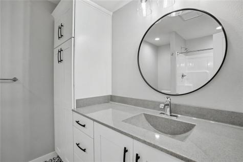 1083 Dubs Drive Iowa City IA 52246