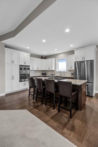 5889 Meadow Grass Circle SE Cedar Rapids IA 52403