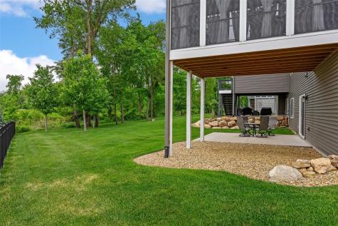 5889 Meadow Grass Circle SE Cedar Rapids IA 52403