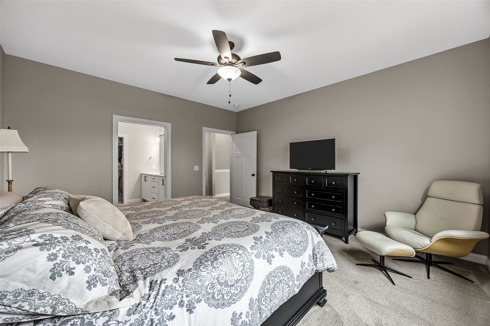 5889 Meadow Grass Circle SE Cedar Rapids IA 52403