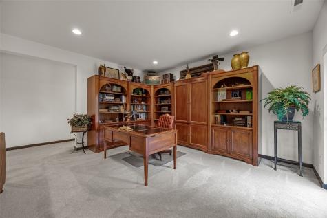 5889 Meadow Grass Circle SE Cedar Rapids IA 52403