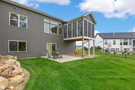 5889 Meadow Grass Circle SE Cedar Rapids IA 52403