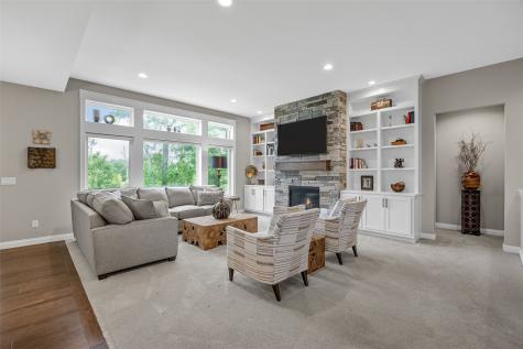 5889 Meadow Grass Circle SE Cedar Rapids IA 52403