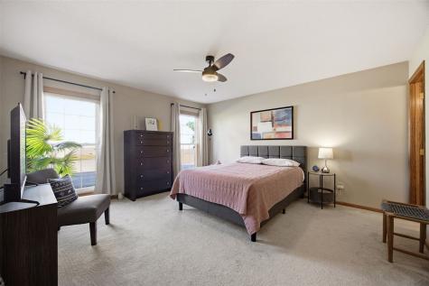 4330 Westchester Drive NE Cedar Rapids IA 52402