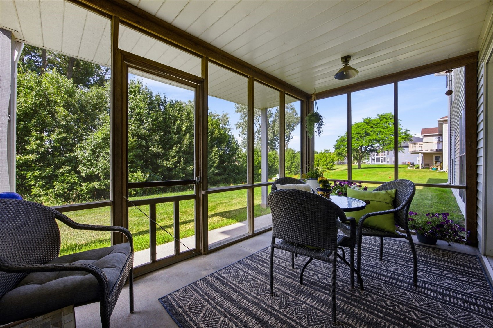 4330 Westchester Drive NE Cedar Rapids IA 52402