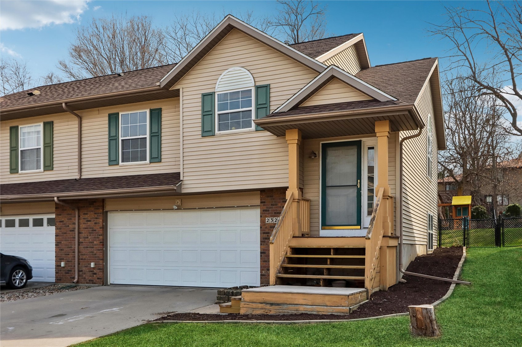 2322 Catskill Iowa City IA 52245