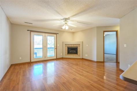 560 Augusta Circle #9 North Liberty IA 52317