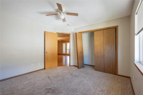 560 Augusta Circle #9 North Liberty IA 52317