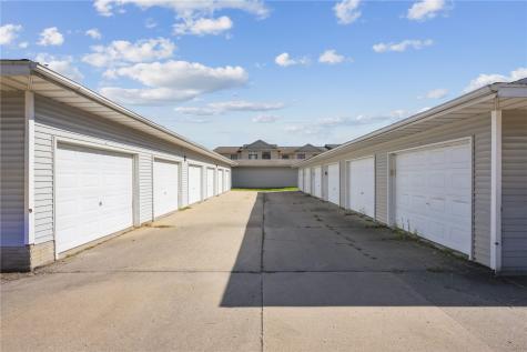 560 Augusta Circle #9 North Liberty IA 52317