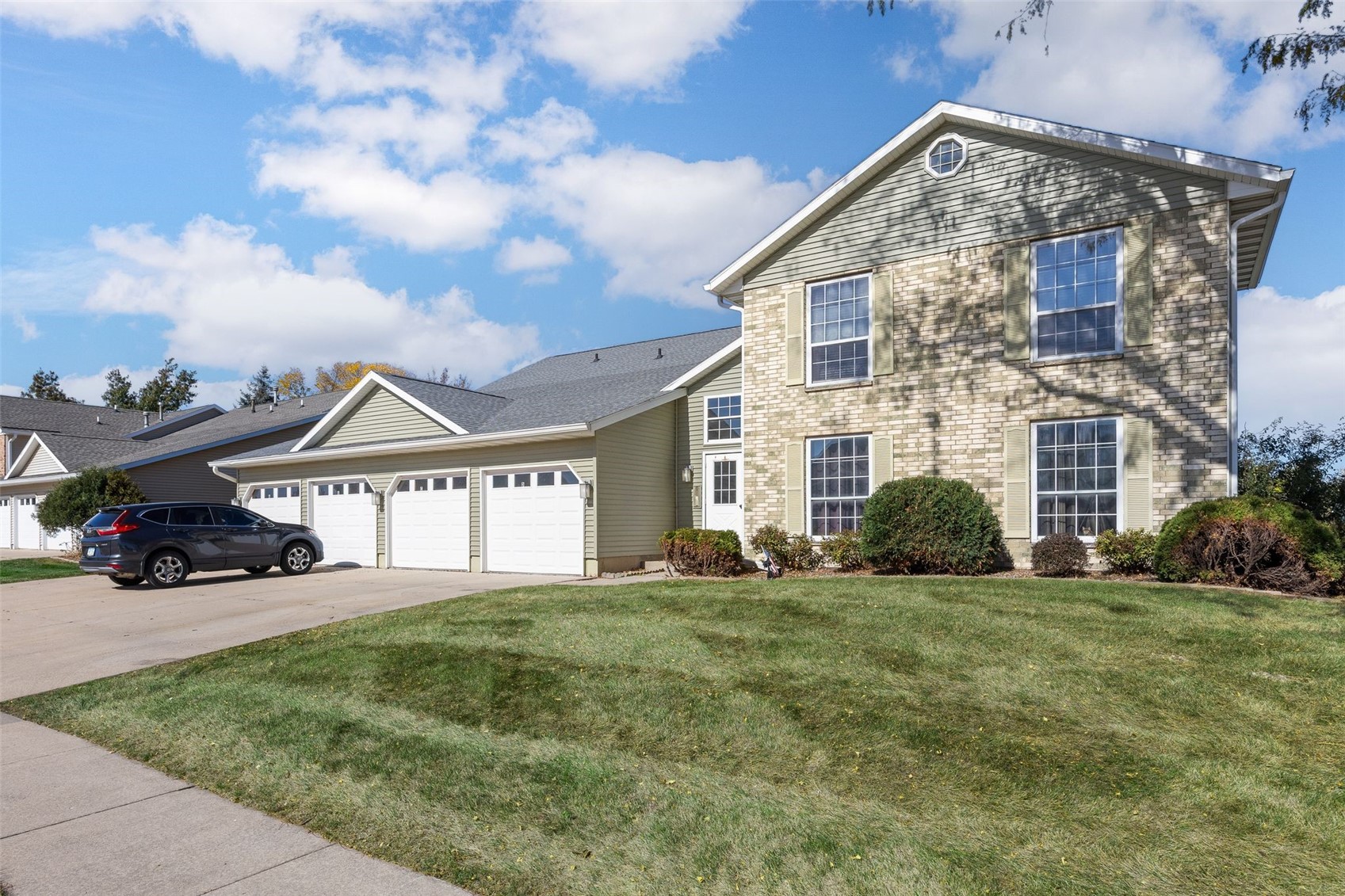 6118 Greenbriar Lane SW Cedar Rapids IA 52404