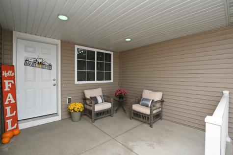 1233 Crescent View Drive NE Cedar Rapids IA 52402