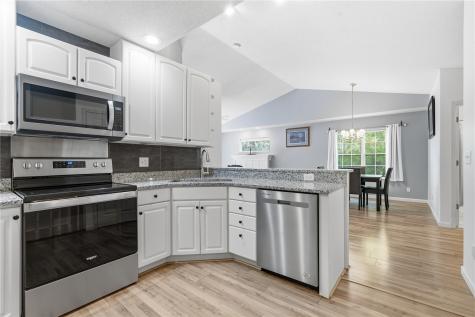 4121 Treeline Ct NE #4121 Cedar Rapids IA 52402