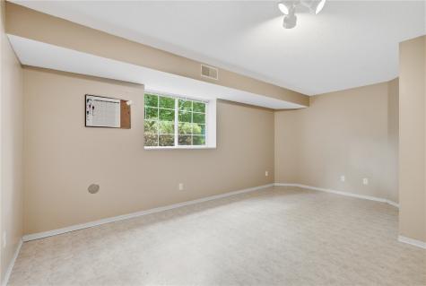 4121 Treeline Ct NE #4121 Cedar Rapids IA 52402