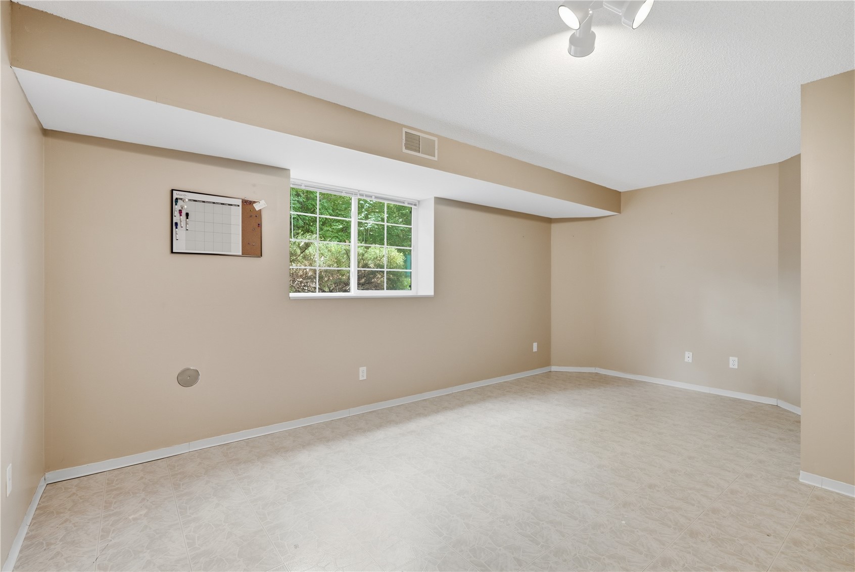 4121 Treeline Ct NE #4121 Cedar Rapids IA 52402