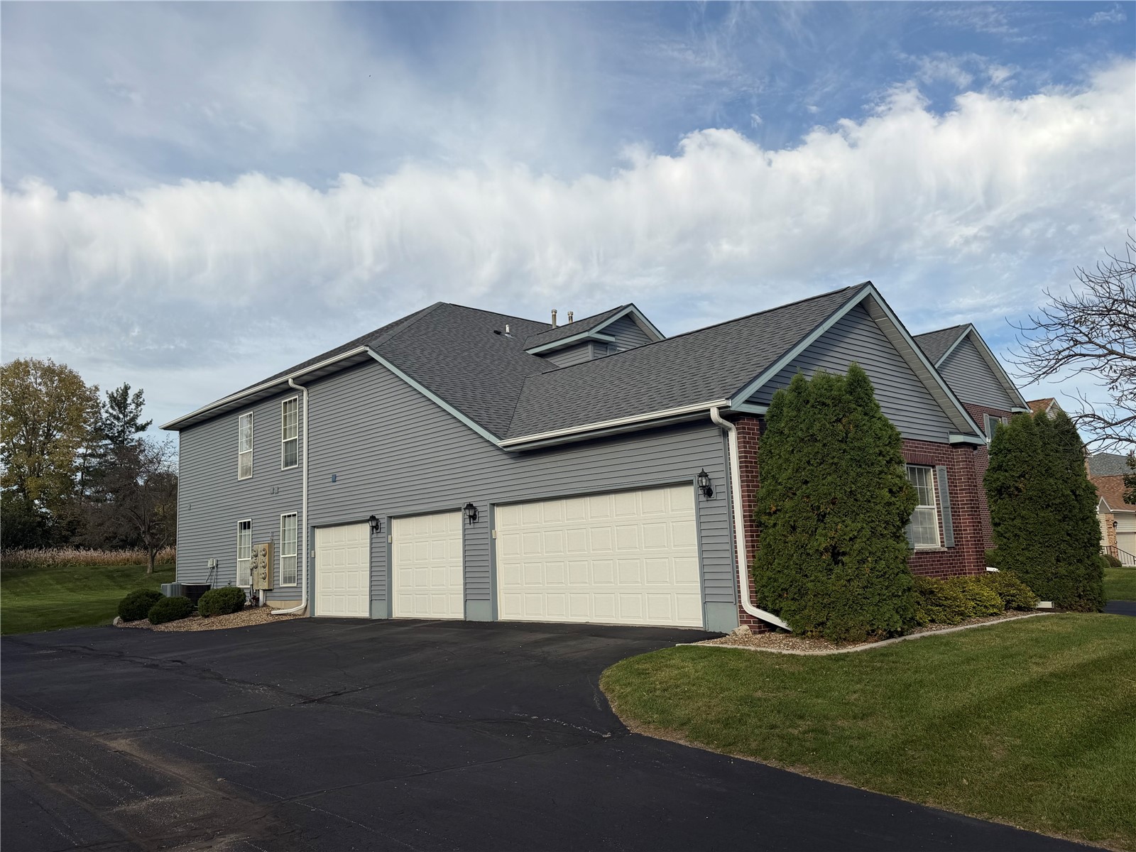 2920 Towne House Drive NE Cedar Rapids IA 52402