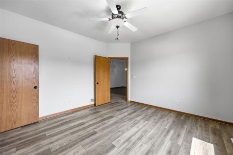 7101 Waterview Drive SW Cedar Rapids IA 52404