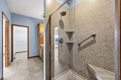7101 Waterview Drive SW Cedar Rapids IA 52404