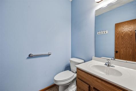 7101 Waterview Drive SW Cedar Rapids IA 52404
