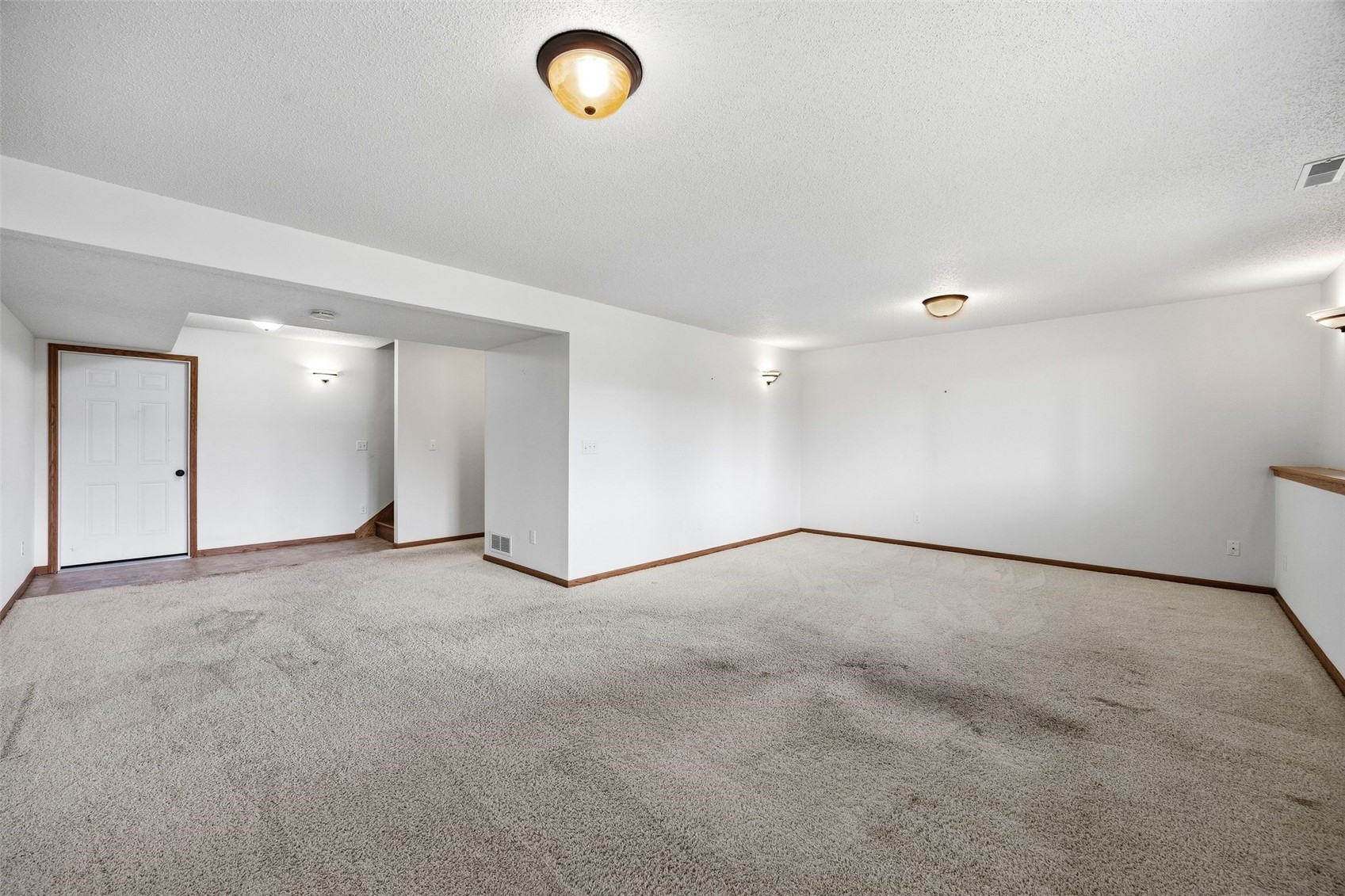 7101 Waterview Drive SW Cedar Rapids IA 52404