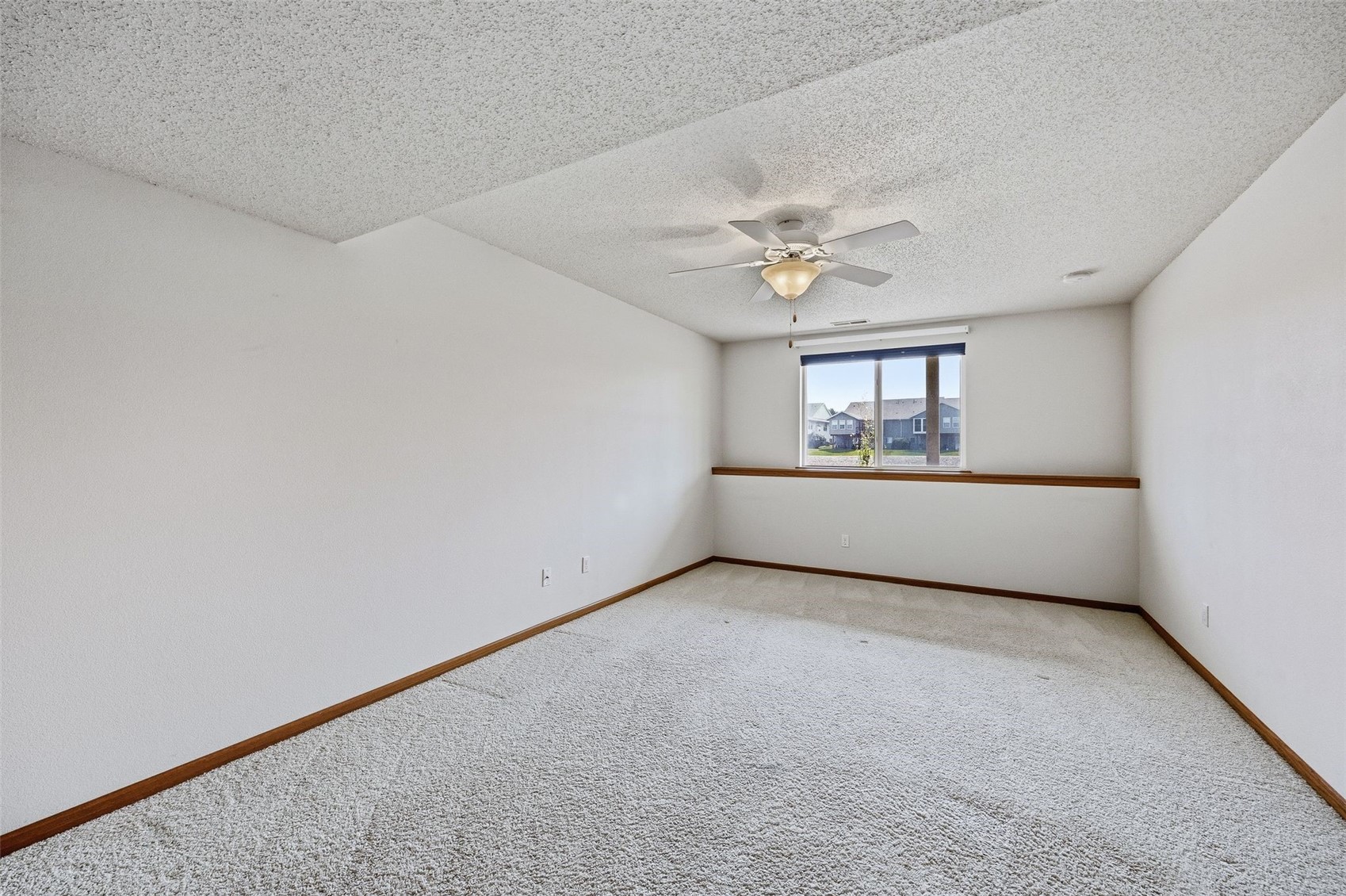 7101 Waterview Drive SW Cedar Rapids IA 52404