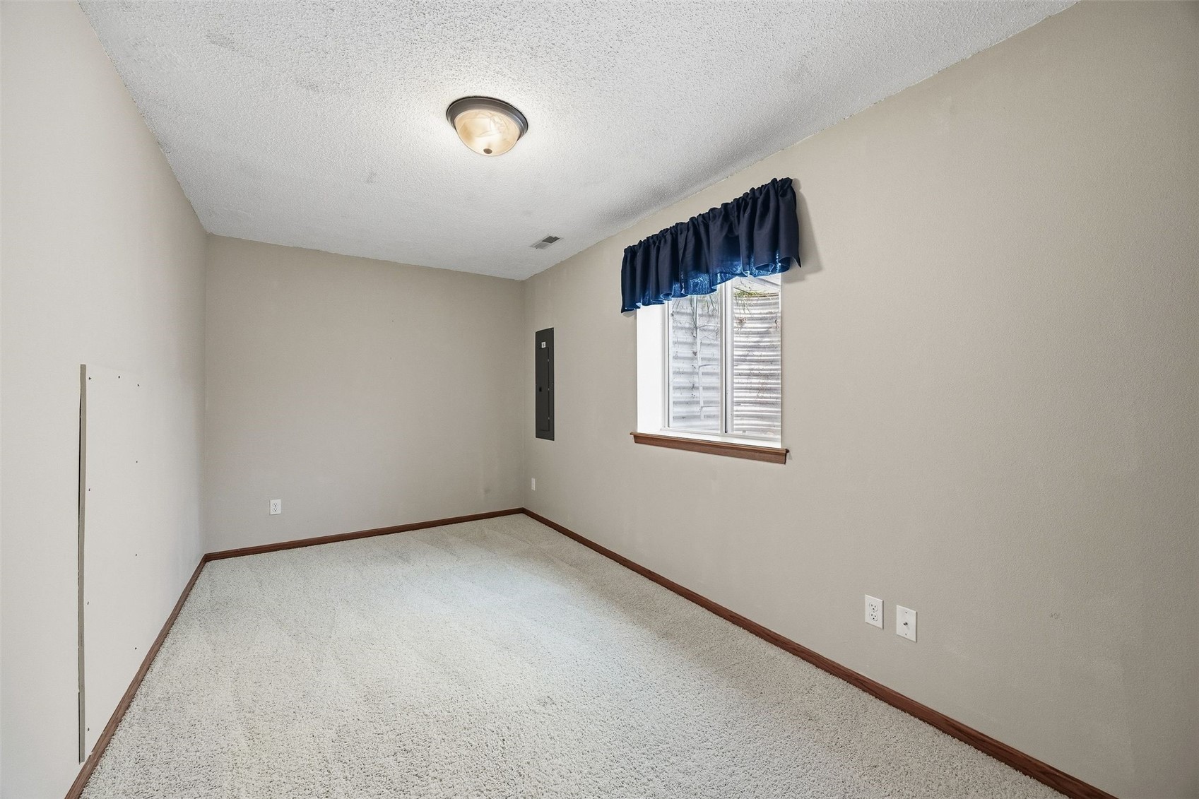 7101 Waterview Drive SW Cedar Rapids IA 52404