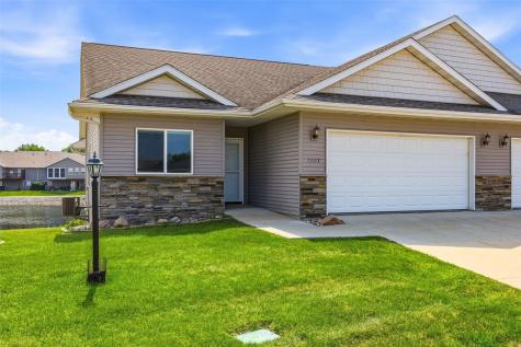 7101 Waterview Drive SW Cedar Rapids IA 52404