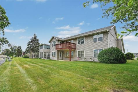 6208 Greenbriar Ln SW Unit C Cedar Rapids IA 52404