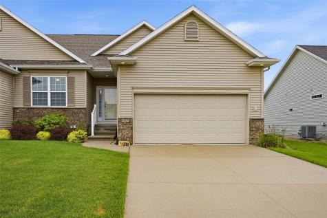 607 Stone Hedge Drive NW Cedar Rapids IA 52405