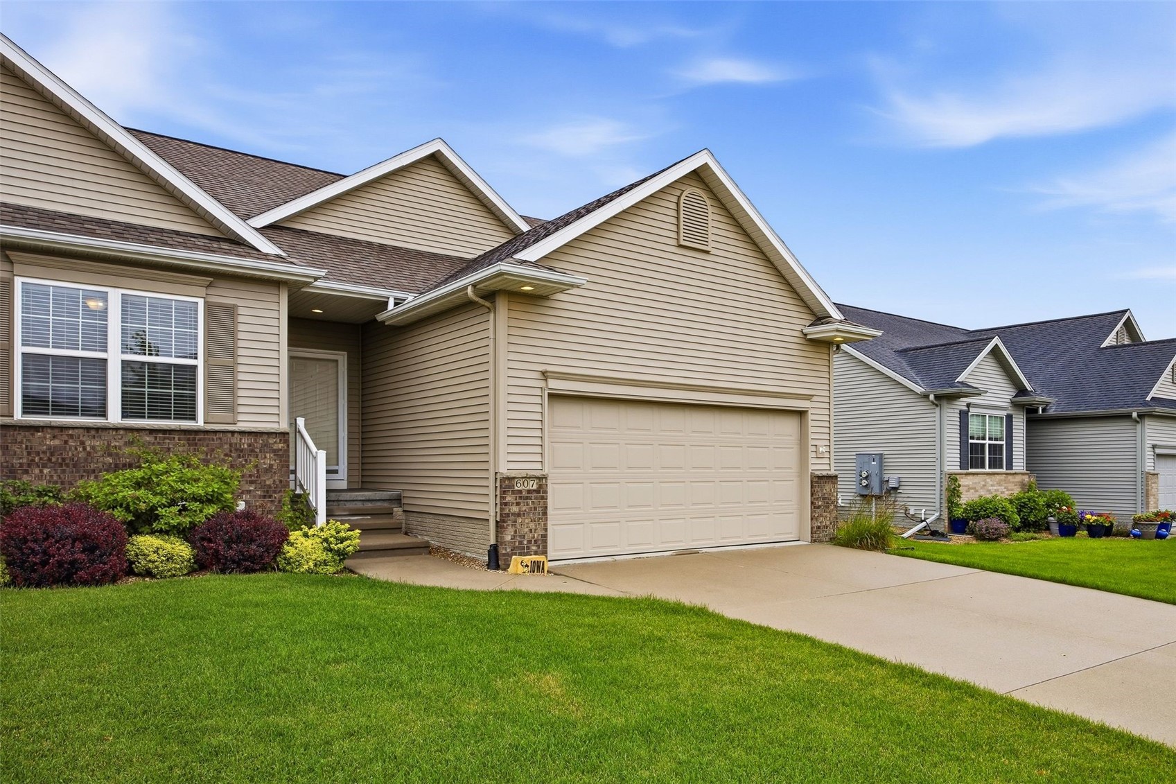 607 Stone Hedge Drive NW Cedar Rapids IA 52405